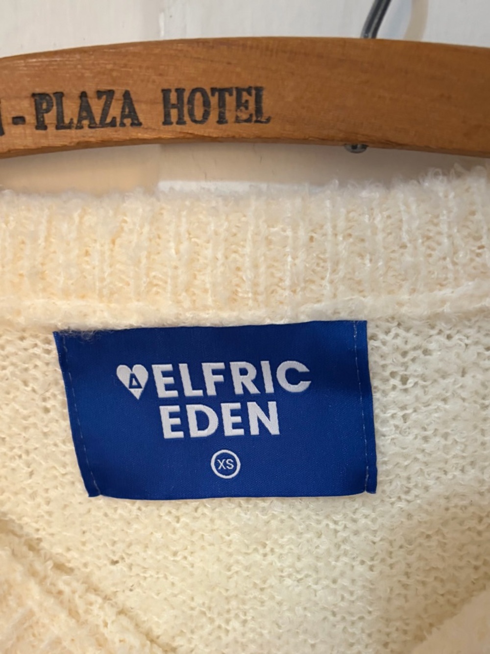 Aelfric Eden Cream Hand
Drawn Cat Sweater - Picture 4 of 4